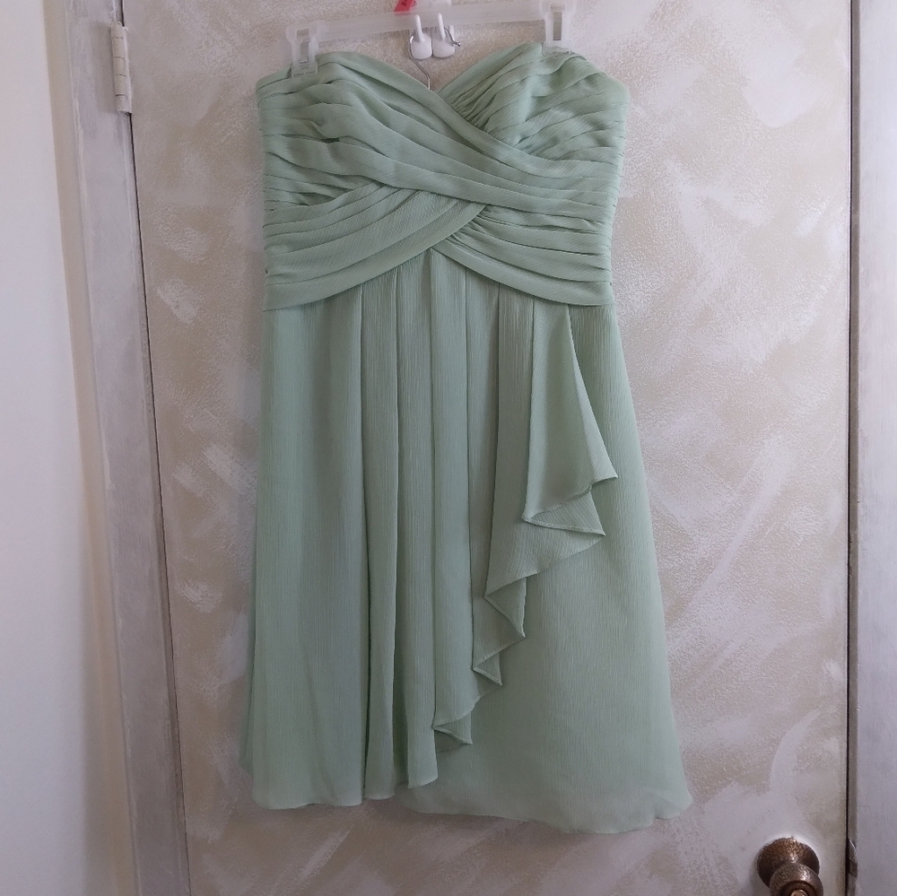 Size 8 David's Bridal Green Strapless Special Event Dress
